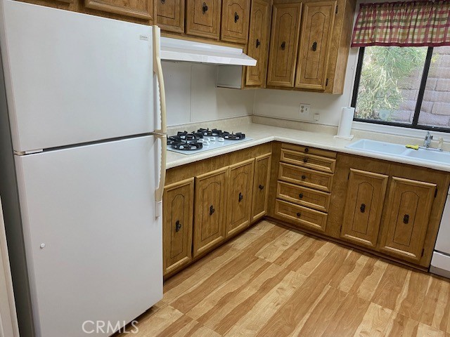 1241 Glen Lake Avenue, Brea CA: https://media.crmls.org/medias/896fdecc-0cff-4a22-a2e9-94a2758c04a9.jpg