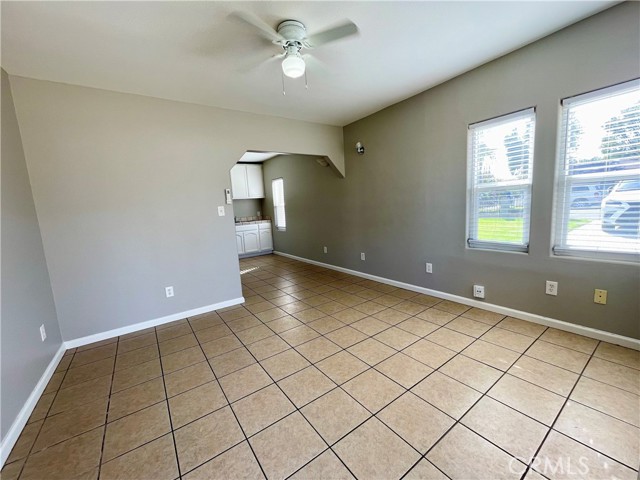 Detail Gallery Image 3 of 15 For 16773 Randall Ave a,  Fontana,  CA 92335 - 2 Beds | 1 Baths