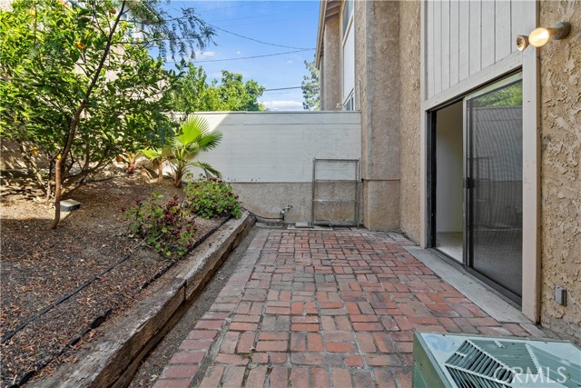1745 Los Feliz Drive, Thousand Oaks CA: https://media.crmls.org/medias/8970bfc5-182e-4652-9858-dc72fa8d1e90.jpg