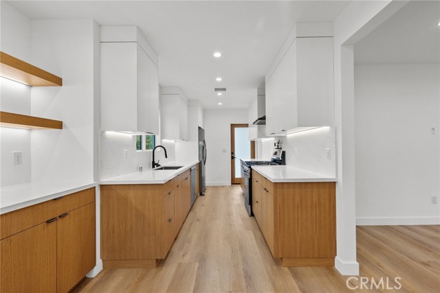 Detail Gallery Image 22 of 38 For 5730 Stansbury Ave, Van Nuys,  CA 91401 - 3 Beds | 2 Baths