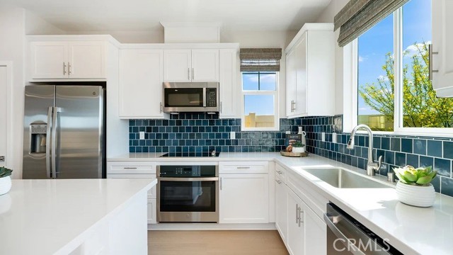 Detail Gallery Image 2 of 20 For 3267 Silo Paseo, Ontario,  CA 91761 - 4 Beds | 3 Baths