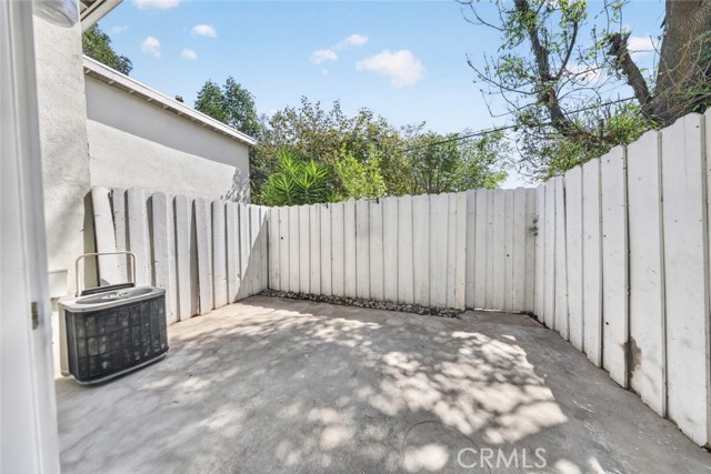 16733 Parthenia Street, 5 photo 8