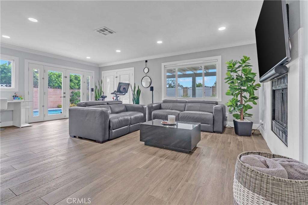 MLS #DW25195783 image #13