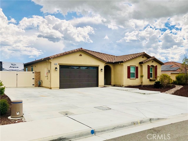Detail Gallery Image 2 of 50 For 24897 Miners View Ln, Moreno Valley,  CA 92557 - 4 Beds | 2/1 Baths
