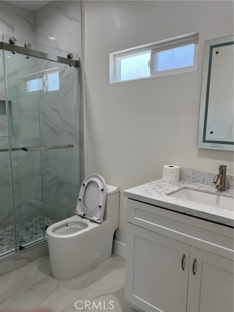 8807 S Hoover, Los Angeles CA: https://media.crmls.org/medias/8973dad3-f56e-4e9d-ae8d-58770e688880.jpg