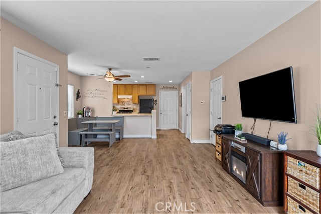 14552 Foothill photo 6