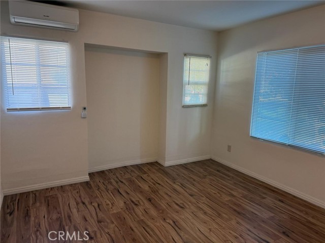 Detail Gallery Image 7 of 10 For 425 Vine St, Glendale,  CA 91204 - 3 Beds | 1 Baths