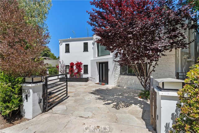 7670 Woodrow Wilson Drive, Los Angeles CA: https://media.crmls.org/medias/897610d1-88c4-4aed-9b2d-fd6fbb9f2335.jpg