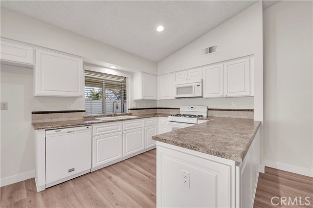 Detail Gallery Image 9 of 38 For 29296 Knoll Ct, Menifee,  CA 92586 - 3 Beds | 2 Baths