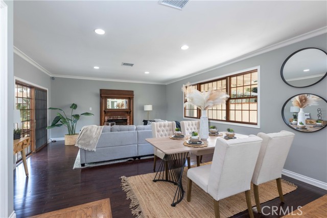 Detail Gallery Image 2 of 31 For 474 E 44th Cir, Long Beach,  CA 90807 - 3 Beds | 2 Baths