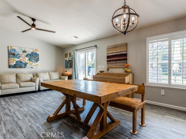 104 W Mariposa Street, Avenal CA: https://media.crmls.org/medias/8976bded-6171-4ae8-86c6-f3c1a15e2189.jpg