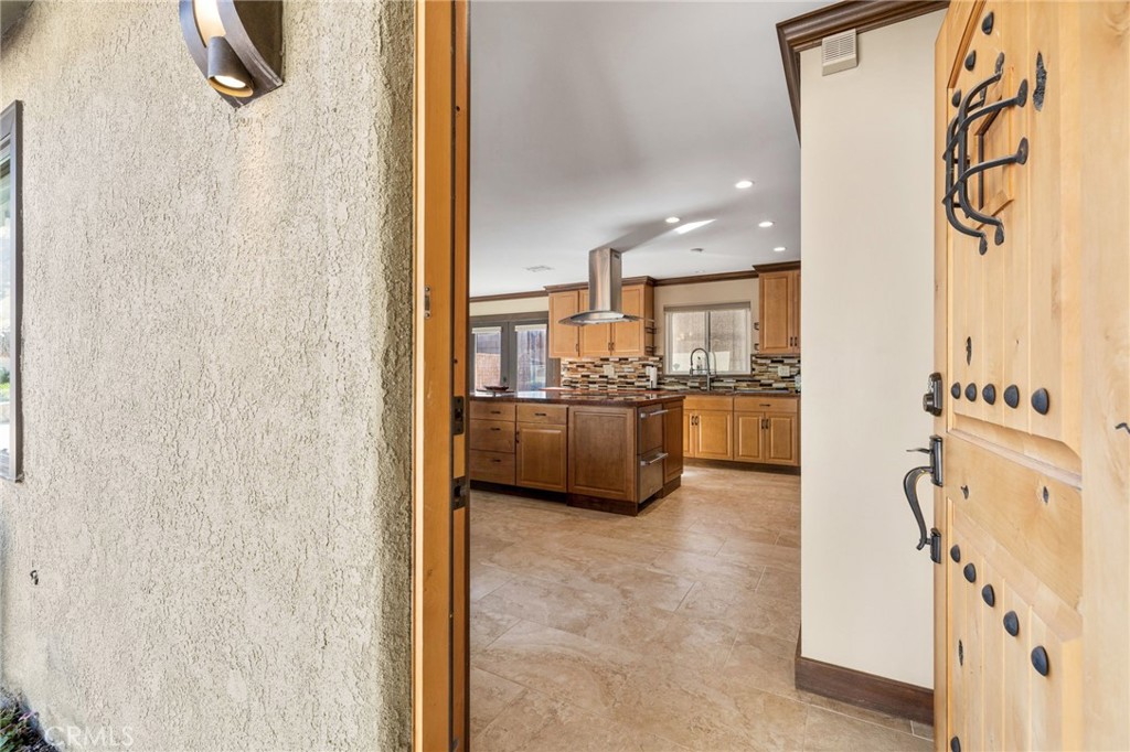 MLS #SB25232940 image #9