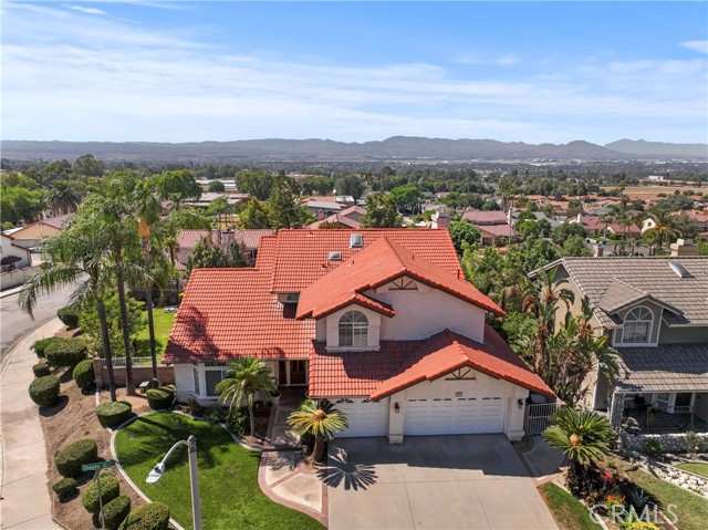 Detail Gallery Image 3 of 43 For 3095 Shauna Dr, Highland,  CA 92346 - 5 Beds | 3 Baths