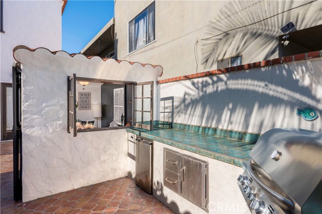 Detail Gallery Image 23 of 33 For 34 Ximeno Avenue, Long Beach,  CA 90803 - 4 Beds | 1/1 Baths