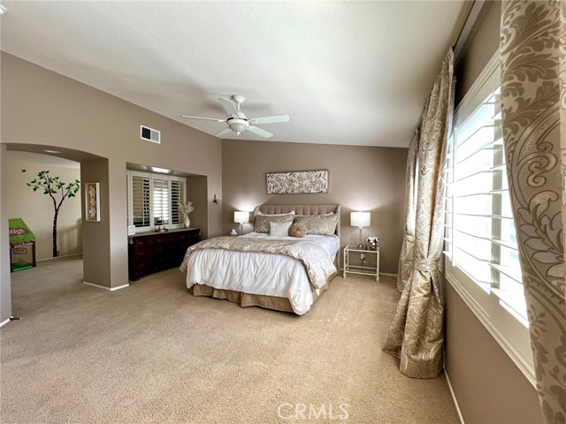 Detail Gallery Image 19 of 32 For 41948 Black Mountain Trl, Murrieta,  CA 92562 - 5 Beds | 3 Baths