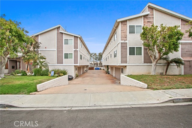 2211 Vanderbilt Lane, Redondo Beach, California 90278, 2 Bedrooms Bedrooms, ,2 BathroomsBathrooms,Residential,Sold,Vanderbilt,PV22067426