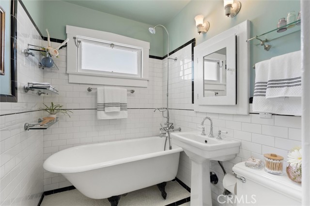Detail Gallery Image 19 of 37 For 318 Saint Joseph Ave, Long Beach,  CA 90814 - 2 Beds | 1 Baths
