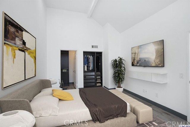 2 Bed Home for Sale in Sherman Oaks, California