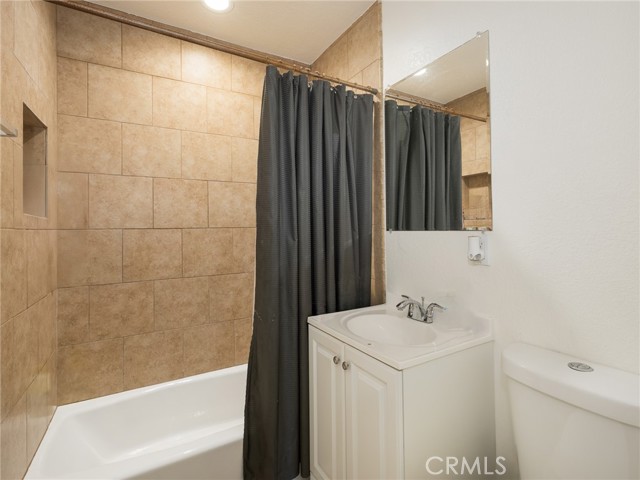 1735 257th Street, Lomita CA: https://media.crmls.org/medias/8978e786-1aad-4e3a-a8c8-fc71bf3b7c08.jpg