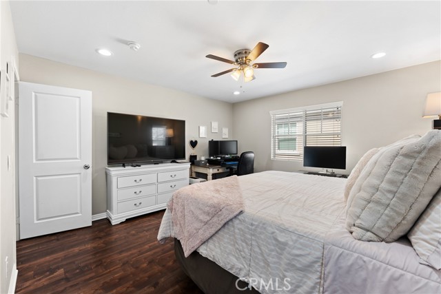 691 Lourdes Lane, Rialto CA: https://media.crmls.org/medias/89798b0b-3a40-4694-aafd-d2cc37e5ea93.jpg