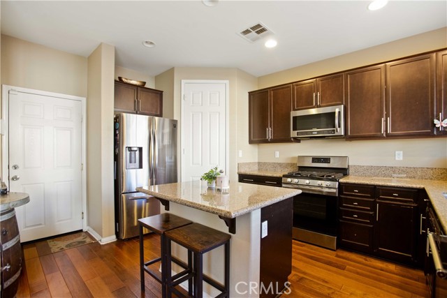 Detail Gallery Image 18 of 64 For 3866 Obsidian Rd, San Bernardino,  CA 92407 - 4 Beds | 2/1 Baths