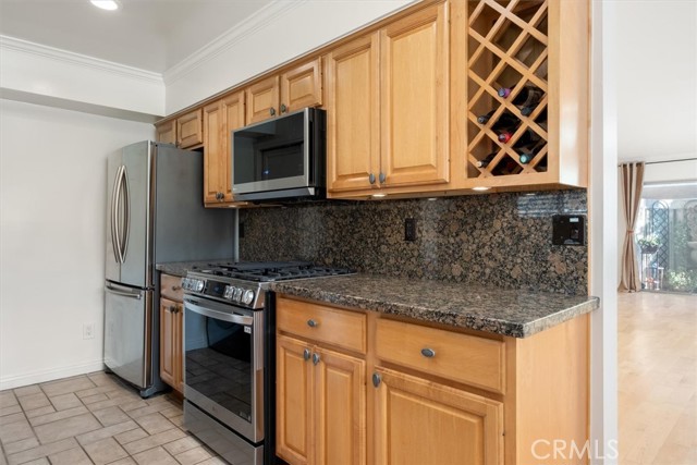 Detail Gallery Image 5 of 24 For 4230 Whitsett Ave #1,  Studio City,  CA 91604 - 2 Beds | 2/1 Baths
