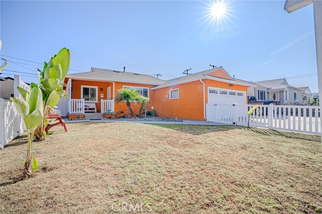 4840 Maybank Avenue, Lakewood, California 90712, 2 Bedrooms Bedrooms, ,1 BathroomBathrooms,Single Family Residence,For Sale,Maybank,CV25020501