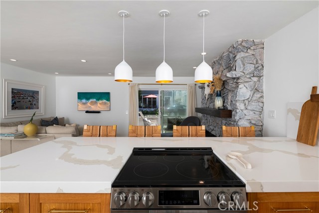 Detail Gallery Image 16 of 33 For 310 Onyx Ave a,  Newport Beach,  CA 92662 - 3 Beds | 2 Baths