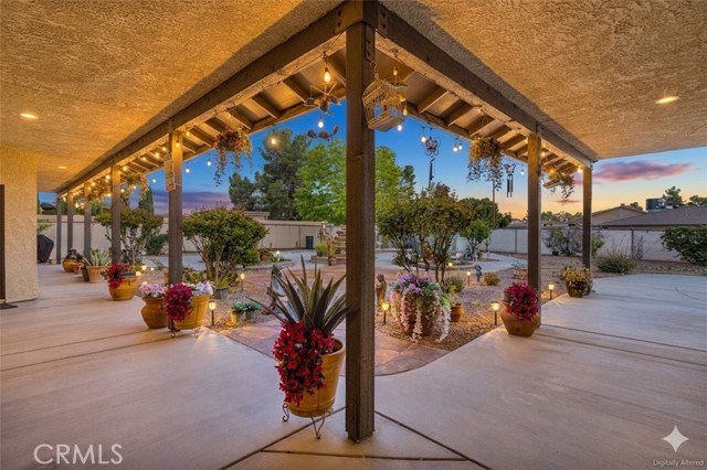 Detail Gallery Image 34 of 56 For 19985 Red Feather, Apple Valley,  CA 92307 - 3 Beds | 2/1 Baths