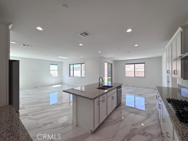 Detail Gallery Image 22 of 69 For 25061 River Peak Dr, Menifee,  CA 92586 - 5 Beds | 3 Baths