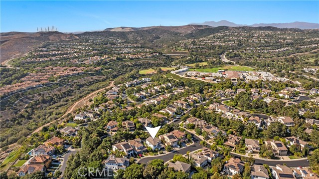 106 Plaza Via Sol, San Clemente CA: https://media.crmls.org/medias/897e19f4-be90-427e-ac79-169d8bfa5fff.jpg