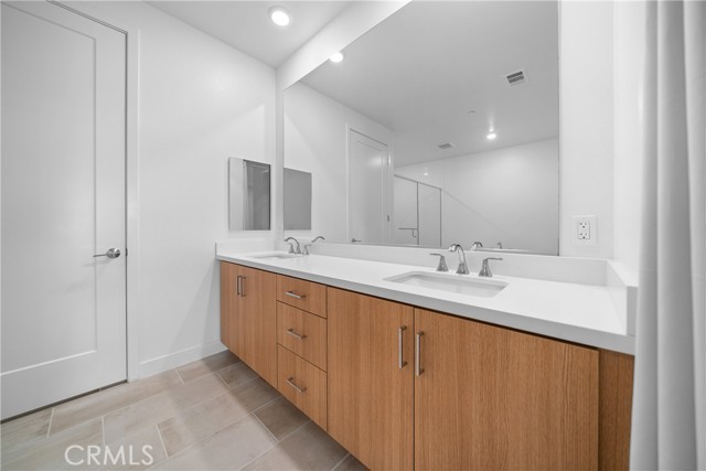 Detail Gallery Image 8 of 17 For 1105 Rivington, Irvine,  CA 92612 - 1 Beds | 2 Baths