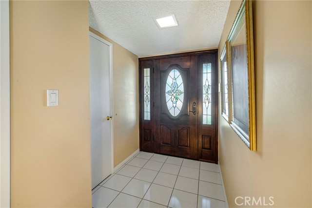 Detail Gallery Image 3 of 37 For 16346 Calahan St, North Hills,  CA 91343 - 3 Beds | 2/1 Baths