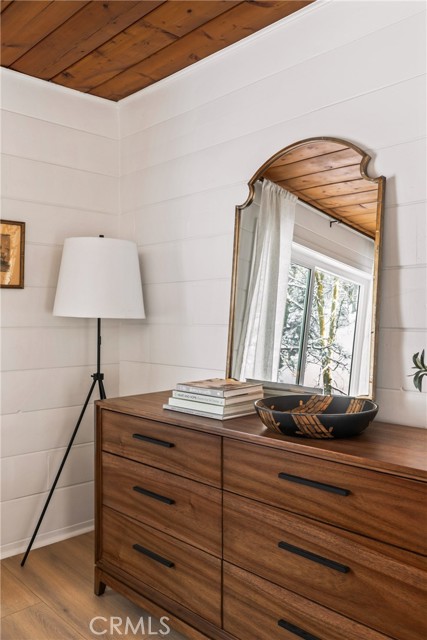 1149 Scenic Way, Rimforest CA: https://media.crmls.org/medias/897e7874-b430-4a4c-9d75-a60deda93b25.jpg