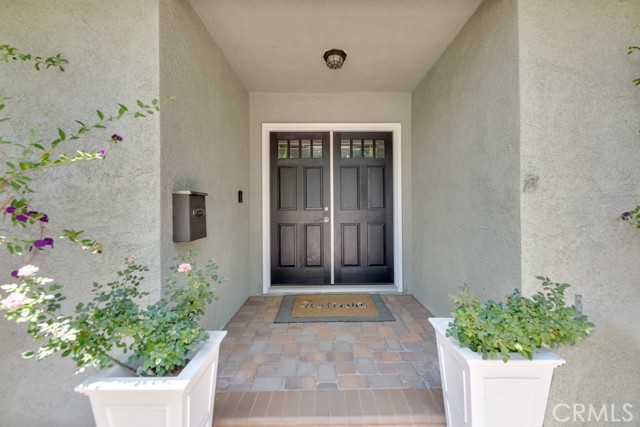 Detail Gallery Image 4 of 36 For 10923 Haskell Ave, Granada Hills,  CA 91344 - 3 Beds | 2 Baths