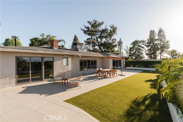 4935 Calvin Avenue, Tarzana CA: https://media.crmls.org/medias/897f20f3-bdad-44de-827b-b92e4919f676.jpg