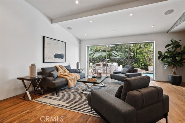 Detail Gallery Image 8 of 20 For 2744 Cardwell Pl, Los Angeles,  CA 90046 - 3 Beds | 3/1 Baths