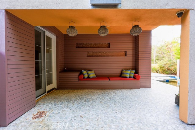 838 Braewood Court, South Pasadena CA: https://media.crmls.org/medias/89814fee-432f-42e4-ba3c-837aadb8faa8.jpg