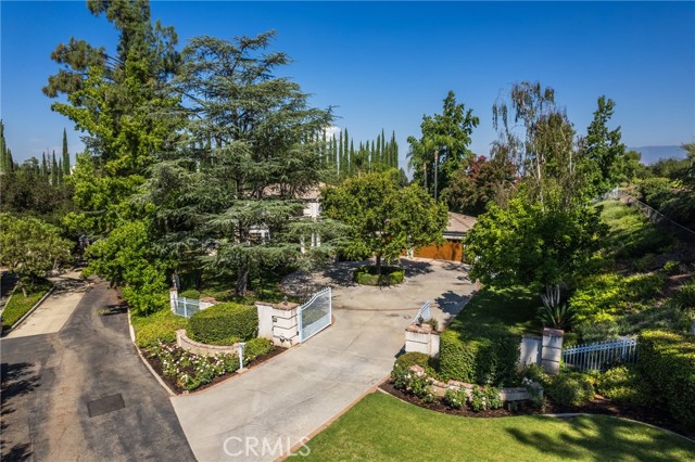 Detail Gallery Image 6 of 75 For 1914 Country Club Ln, Redlands,  CA 92373 - 5 Beds | 3/1 Baths