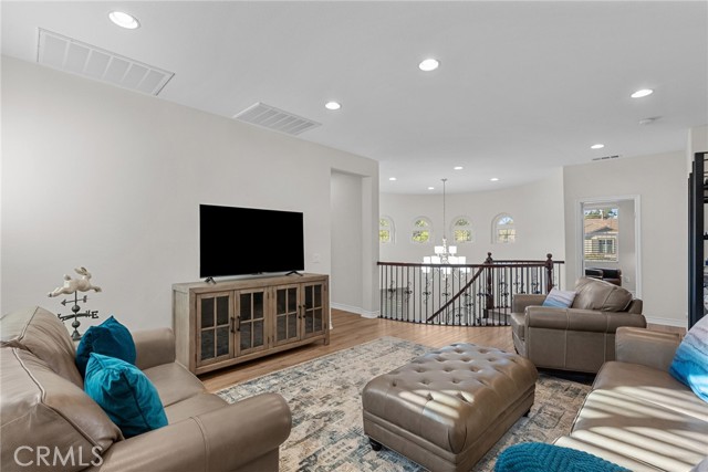 Detail Gallery Image 41 of 67 For 890 Lindamere, Simi Valley,  CA 93065 - 5 Beds | 4/1 Baths