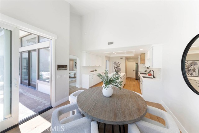 Detail Gallery Image 14 of 44 For 90 Ocean Vista, Newport Beach,  CA 92660 - 2 Beds | 2/1 Baths