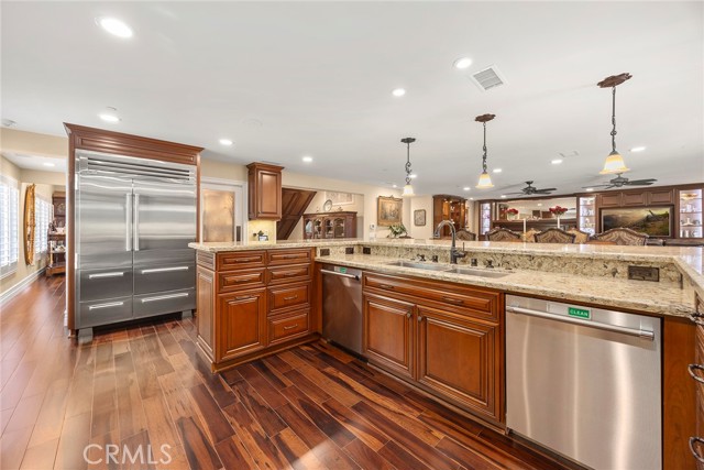 Detail Gallery Image 10 of 67 For 5571 Clover Hill, Yorba Linda,  CA 92886 - 6 Beds | 6/2 Baths