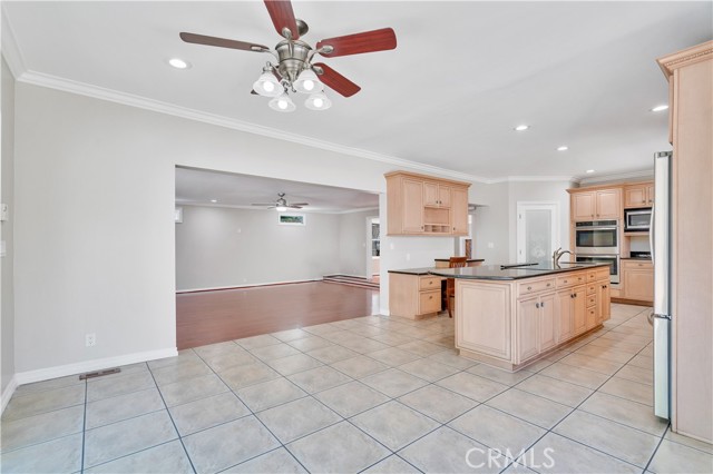 Detail Gallery Image 19 of 63 For 2747 E Ocean Bld, Long Beach,  CA 90803 - – Beds | – Baths