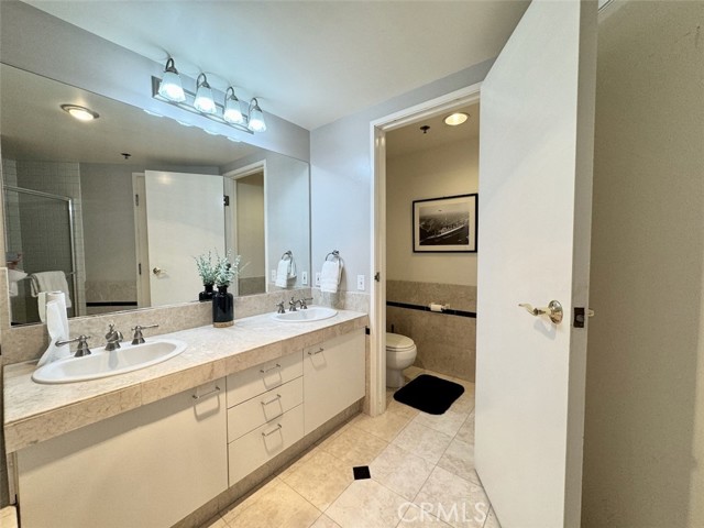 Detail Gallery Image 34 of 57 For 525 E Seaside Way #305,  Long Beach,  CA 90802 - 2 Beds | 1/1 Baths