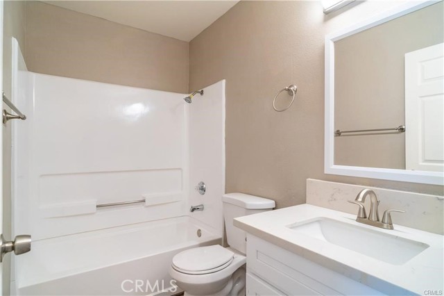 Detail Gallery Image 9 of 19 For 1251 S Meadow Ln #166,  Colton,  CA 92324 - 2 Beds | 2 Baths