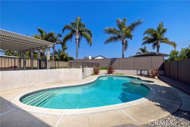Detail Gallery Image 29 of 36 For 33142 Sea Lion Dr, Dana Point,  CA 92629 - 4 Beds | 3 Baths