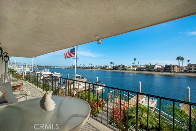 Detail Gallery Image 8 of 58 For 5585 E Corso Di Napoli, Long Beach,  CA 90803 - 3 Beds | 3 Baths