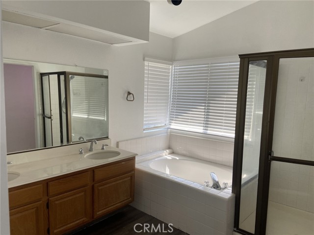 Detail Gallery Image 11 of 14 For 14049 La Salle Ct, Fontana,  CA 92336 - 4 Beds | 3 Baths