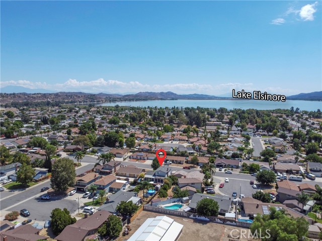 949 Dolly Drive, Lake Elsinore CA: https://media.crmls.org/medias/898584cf-efe5-48c2-85d6-52fa23ae19f9.jpg