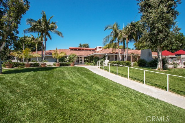 224 Avenida Majorca, Laguna Woods CA: https://media.crmls.org/medias/89862550-3ff7-4717-ba5f-dac36a117401.jpg